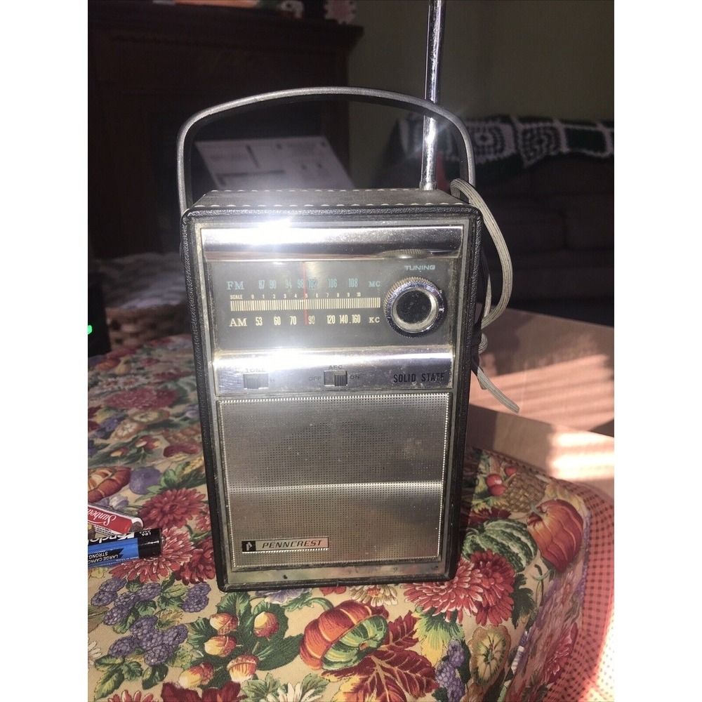 Penncrest Transistor Radio Black AM FM Portable Solid State Model 1841 Vintage